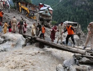 İki ülke sel felaketi ile boğuşuyor! Ölü sayısı 200’e yaklaştı