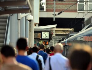 Memurlar bugün iş bırakıyor! İlk iptal haberi İZBAN’dan geldi