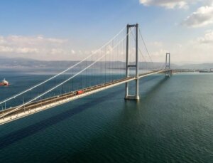 Osmangazi Köprüsü’nden 64 metre ve üzeri gemilerin geçişi yasaklandı