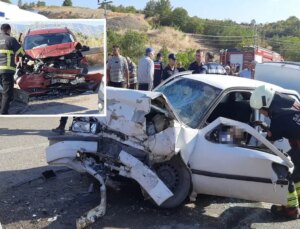 Samsun’da iki araç kafa kafaya çarpıştı: 1 ölü, 13 yaralı