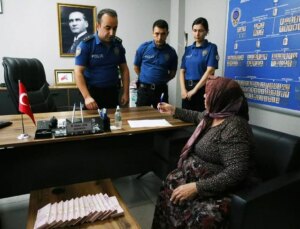 Sürpriz yapmak isterken annesini adeta bir servetten ediyordu