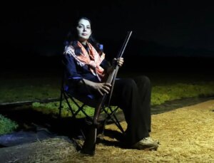 Turgutlu’da üzüm hasadı başladı! Kadınlar av tüfekleriyle nöbet tutuyor