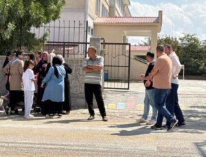 2 öğretmen okulda bıçaklandı!