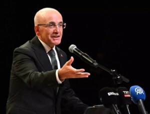 Bakan Şimşek’ten canlı yayına damga vuran sözler: Bu sene başımıza gelmeyen kalmadı