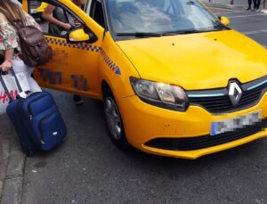 Bu resmen gasp! Taksicinin turistten aldığı paraya bakın
