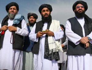 Taliban sınır tanımıyor! Bu kez de internet ve mobil telefon hizmetlerini kestiler