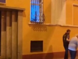 Bastonlu dede uyuşturucu ticaretinden tutuklandı