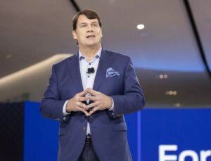 Ford’un patronu oğlunu sanayiye verdi