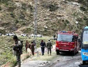 Pakistan’da kamyon uçuruma yuvarlandı: 15 ölü, 8 yaralı