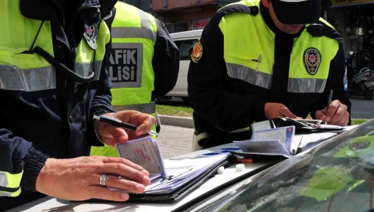 Bugünden itibaren 5 ay zorunlu! Kurala uymayan sürücülere 6 bin TL ceza var