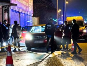 Büyükçekmece’de otomobilde silahlı kavga: 2 ölü, 1 yaralı