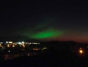 Fethiye semalarında mor ve yeşil ışıklar görüldü