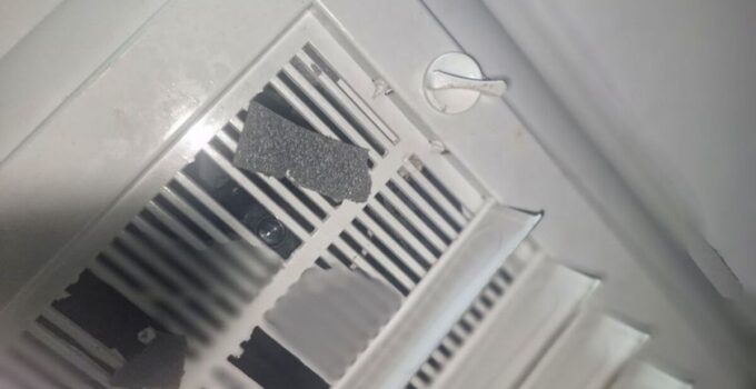 Kadınlar tuvaletinde gizli kamera bulundu!