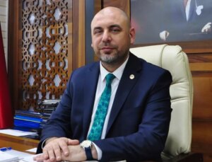 Orhangazi Belediye Başkanı kardeşinin evinde fenalaşıp hastaneye kaldırıldı