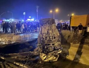 Otomobille çarpışıp sulama kanalına düştü, 10 kişi yaralandı