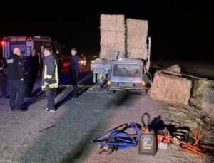 Park halindeki TIR’a arkadan çarptı: 2 ölü