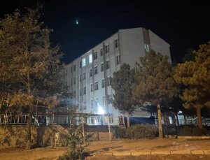 Yatılı okulda pasta yiyen öğrenciler zehirlenme şüphesiyle hastaneye kaldırıldı