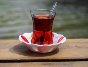 39 yıllık serüvenin sonu! Dev firma Türkiye’de çay üretimini durdurdu