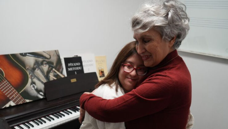 7 kişinin öldüğü kazada piyano da öksüz kaldı!