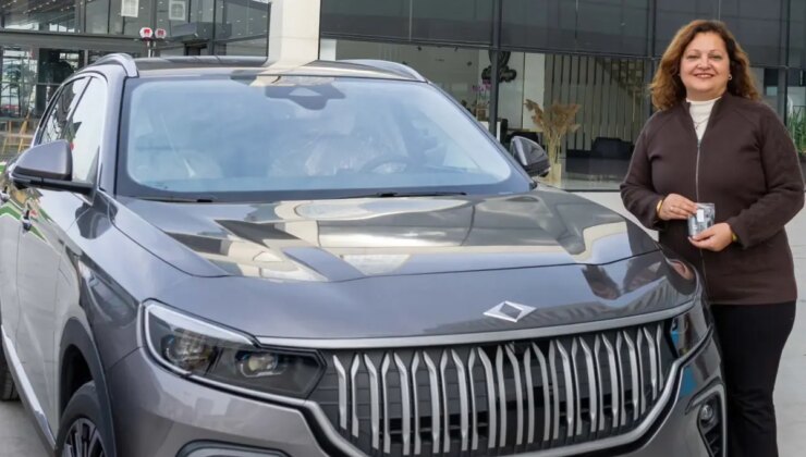 AK Parti’ye geçeceği iddia edilen CHP’li başkan, TOGG aldı