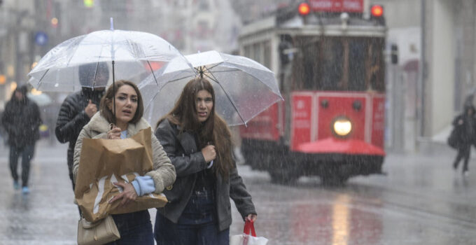 AKOM’dan İstanbul için kritik uyarı! Akdeniz’den yağış, Balkanlar’dan soğuk geliyor!