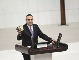 Bakan Kacır milli sensör MİHAL’i meclis kürsüsünden tanıttı