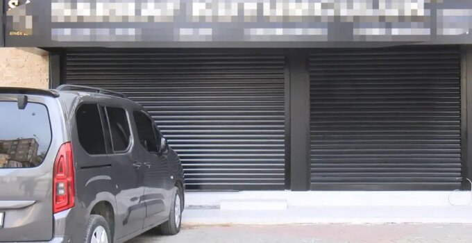 Büyükçekmece’de bir kuyumcu piyasadan topladığı altın ve paralarla ortadan kayboldu