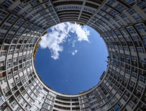 Çin’den emlak krizine enteresan çözüm! "Karamsarlık yayan" paylaşımları sildi