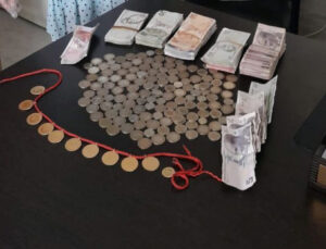 Dilenciden çıkan altın şaşkınlık yarattı!