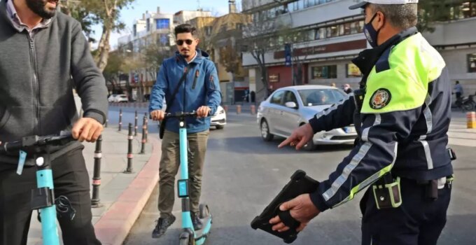 Elektrikli skuter yönetmeliğinde değişiklik! Resmi Gazete’de yayımlandı
