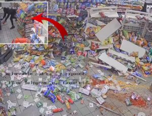 Eşi benzeri görülmemiş hırsızlık! Halatla araca bağladı, ortalığı yerle bir etti