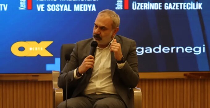 Gazeteci Alişer Delek: Yapay zekadan kaçamayız, asıl mesele doğru soruyu sormak