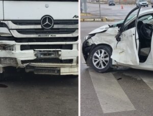 İçerisinde hakemlerin de bulunduğu otomobil, tır ile çarpıştı! Çok sayıda yaralı