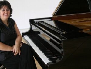 Piyanist sanatçı Yeşim Gökalp’ten acı haber!