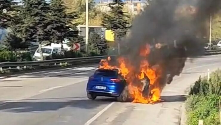 Samsunsporlu Musaba’nın otomobili alev alev yandı, futbolcu yara almadan kurtuldu