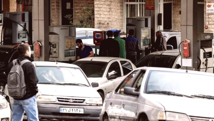 İran’da Gerilim Tırmanıyor: Tahran Saldırı Altında, Gece Bekleniyor