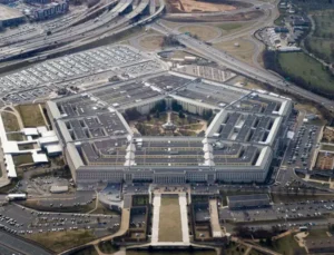 Trump’tan Federal Kurumlara Yapay Zeka Teknolojisi Kullanımını Durdurma Talimatı