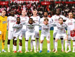 Samsunspor Konferans Ligi’nde Tarihi Başarı: Son 16 Turu’nda Yerini Aldı