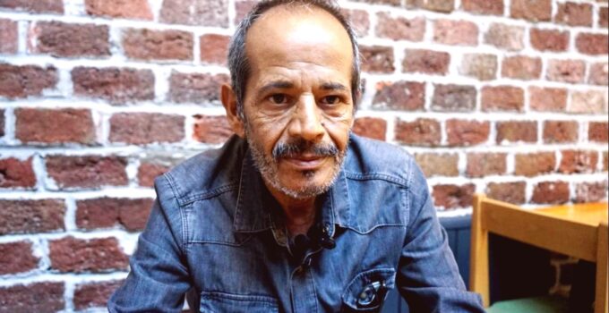 Yazar Bülent Akyürek 57 Yaşında Hayatını Kaybetti