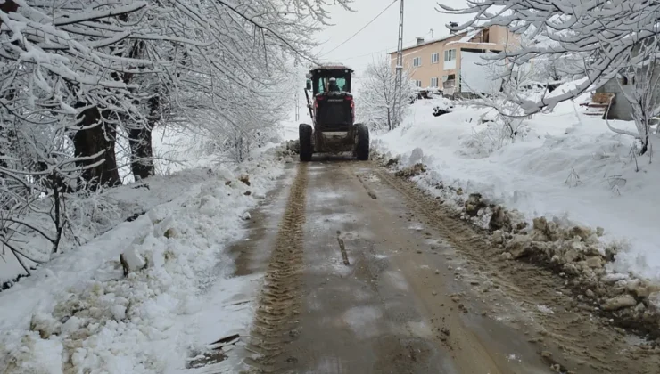 Malatya’da 109 Mahalle Yolu Karla Mücadeleyle Açık Tutuluyor