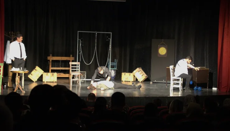 Malatya’da Filistin Dramı Sahnelendi: Barış Ressamı Seyirciyle Buluştu
