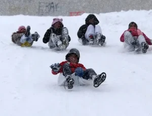 Malatya’da Kar Tatili: Taşımalı Eğitimde Ara Verildi