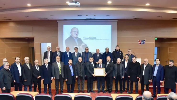 Vahap Munyar’a Malatya MTSO’dan Oy Birliğiyle Şeref Beratı