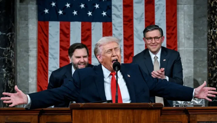 Trump’tan İran’a Sert Çıkış, Gümrük Vergilerine Yeni Düzenleme ve İç Politikada Rekor Süre