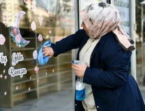 Ramazan Ayında Yeşilyurt’ta Kapsamlı Çevre Düzenlemesi: Ekipler Gece Gündüz Çalışıyor
