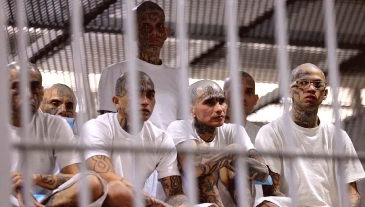 El Salvador’da Çocuk Suçlulara Ömür Boyu Hapis Cezası Yolda