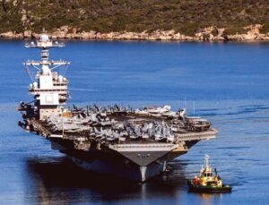 USS Gerald R. Ford Girit’e Gidiyor İddiası: Yangın Sonrası İnceleme ve İkmal