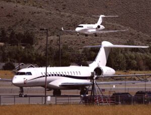 Savaş Ortasında Lüks Kaçış: Özel Jetlere Talep Rekor Kırdı