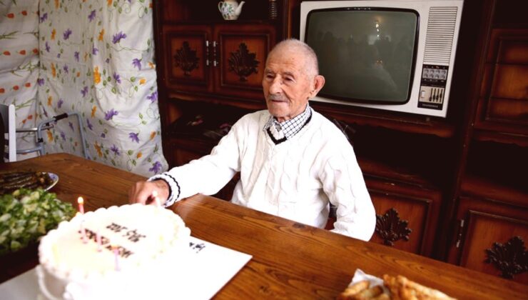102 Yaşındaki Hüseyin Aydoğan’dan Uzun Ömür Sırrı: Doğal Beslenme ve Aktif Yaşam