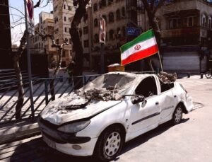 İran’da Savaş Altıncı Gününde: ABD Kongresi Trump’a Yetki Vermedi, Tahran Irak’ı Vurdu